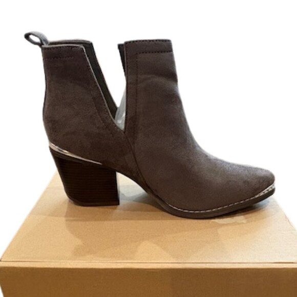 Journee Collection “Issla” Western Bootie in Grey with Silver Metal Accents - Picture 2 of 10